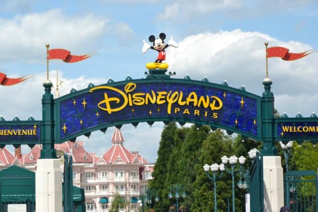 Najlepsze atrakcje w Disneylandzie Paris, które musisz poznać Najlepsze atrakcje w Disneylandzie Paris, które musisz poznać